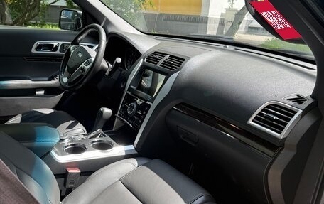 Ford Explorer VI, 2011 год, 2 100 000 рублей, 4 фотография