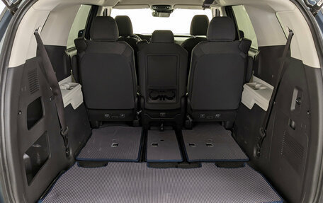 KIA Carnival, 2022 год, 4 200 000 рублей, 10 фотография