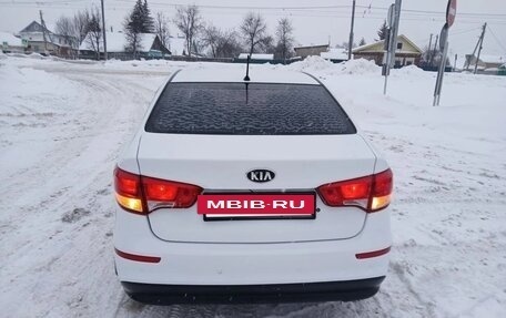 KIA Rio III рестайлинг, 2015 год, 600 000 рублей, 3 фотография
