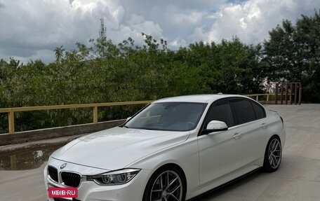 BMW 3 серия, 2017 год, 2 600 000 рублей, 3 фотография