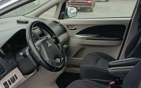 Mitsubishi Grandis, 2008 год, 670 000 рублей, 6 фотография
