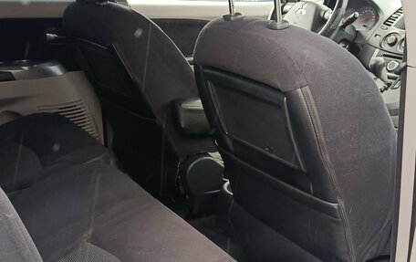 Mitsubishi Grandis, 2008 год, 670 000 рублей, 11 фотография