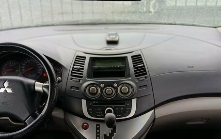 Mitsubishi Grandis, 2008 год, 670 000 рублей, 12 фотография