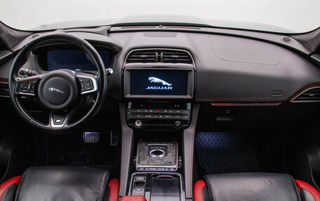 Jaguar F-Pace, 2016 год, 2 780 000 рублей, 13 фотография
