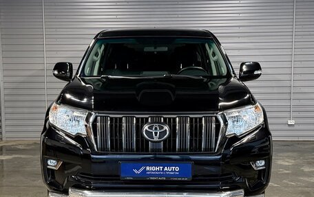 Toyota Land Cruiser Prado 150 рестайлинг 2, 2018 год, 5 090 000 рублей, 2 фотография