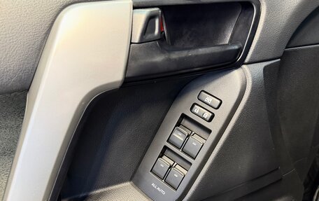 Toyota Land Cruiser Prado 150 рестайлинг 2, 2018 год, 5 090 000 рублей, 12 фотография
