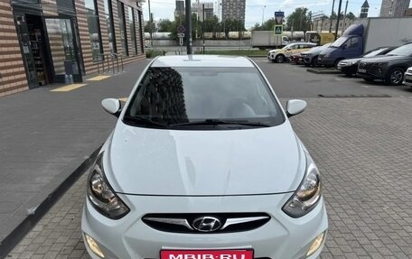Hyundai Solaris II рестайлинг, 2012 год, 945 000 рублей, 1 фотография