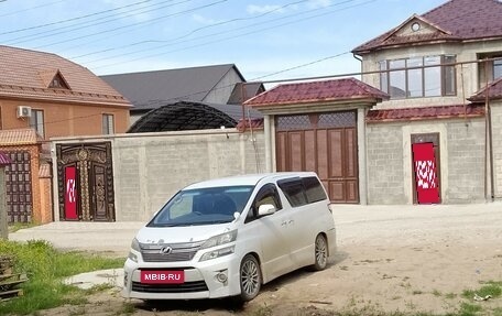 Toyota Vellfire I, 2012 год, 900 000 рублей, 1 фотография