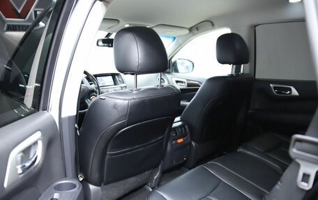 Nissan Pathfinder, 2016 год, 1 690 000 рублей, 11 фотография