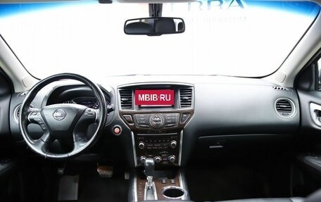 Nissan Pathfinder, 2016 год, 1 690 000 рублей, 15 фотография