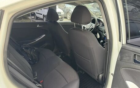 Hyundai Solaris II рестайлинг, 2012 год, 945 000 рублей, 19 фотография