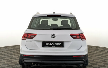 Volkswagen Tiguan II, 2018 год, 2 500 000 рублей, 6 фотография