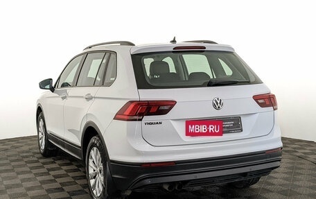 Volkswagen Tiguan II, 2018 год, 2 500 000 рублей, 7 фотография