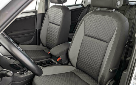 Volkswagen Tiguan II, 2018 год, 2 500 000 рублей, 20 фотография
