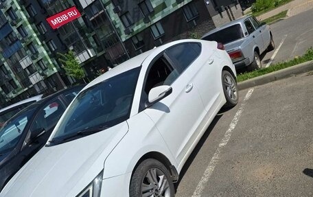Hyundai Elantra VI рестайлинг, 2019 год, 3 фотография