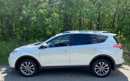 Toyota RAV4, 2018 год, 2 850 000 рублей, 4 фотография