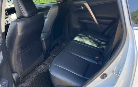 Toyota RAV4, 2018 год, 2 850 000 рублей, 7 фотография