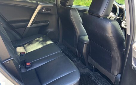 Toyota RAV4, 2018 год, 2 850 000 рублей, 9 фотография
