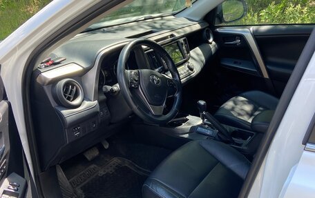 Toyota RAV4, 2018 год, 2 850 000 рублей, 6 фотография