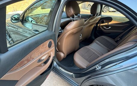 Mercedes-Benz E-Класс, 2016 год, 2 700 000 рублей, 5 фотография