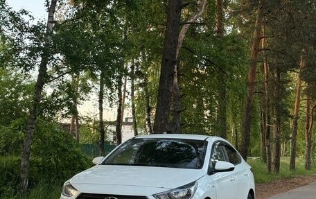 Hyundai Solaris II рестайлинг, 2019 год, 700 000 рублей, 1 фотография