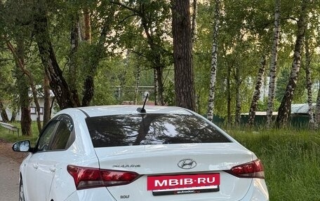 Hyundai Solaris II рестайлинг, 2019 год, 700 000 рублей, 2 фотография