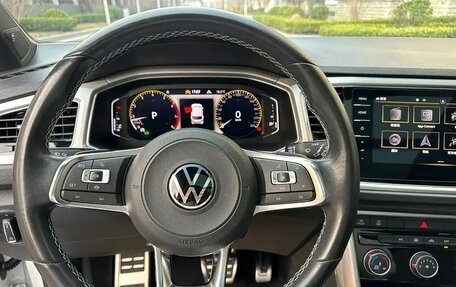 Volkswagen T-Roc I, 2023 год, 1 855 000 рублей, 14 фотография