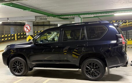 Toyota Land Cruiser Prado 150 рестайлинг 2, 2021 год, 7 100 000 рублей, 8 фотография