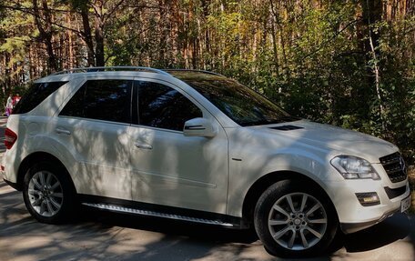 Mercedes-Benz M-Класс, 2011 год, 1 900 000 рублей, 1 фотография