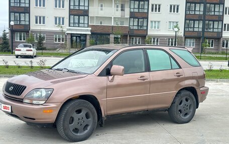 Lexus RX IV рестайлинг, 1998 год, 690 000 рублей, 2 фотография