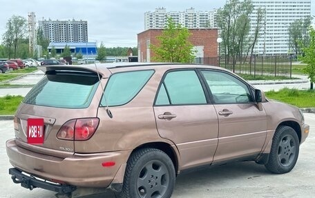 Lexus RX IV рестайлинг, 1998 год, 690 000 рублей, 6 фотография