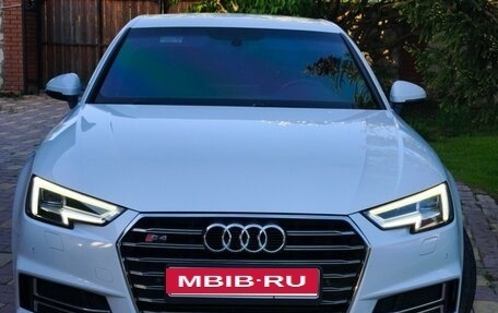 Audi A4, 2016 год, 2 350 000 рублей, 2 фотография