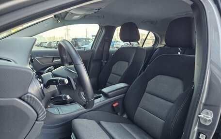 Mercedes-Benz GLA, 2016 год, 2 400 000 рублей, 15 фотография