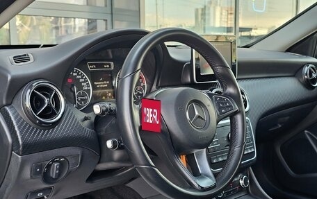 Mercedes-Benz GLA, 2016 год, 2 400 000 рублей, 24 фотография