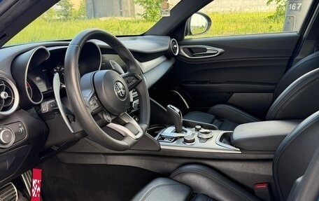 Alfa Romeo Giulia II, 2022 год, 4 200 000 рублей, 15 фотография