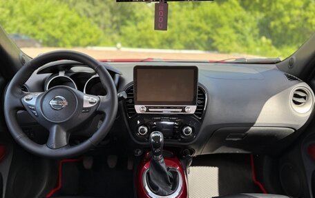 Nissan Juke II, 2011 год, 900 000 рублей, 19 фотография