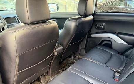 Mitsubishi Outlander III рестайлинг 3, 2010 год, 1 040 000 рублей, 11 фотография