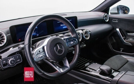 Mercedes-Benz CLA, 2021 год, 3 348 000 рублей, 10 фотография