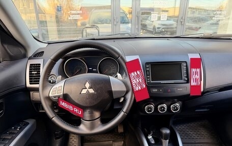 Mitsubishi Outlander III рестайлинг 3, 2010 год, 1 040 000 рублей, 14 фотография