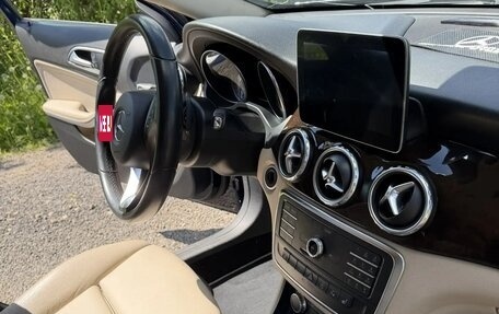 Mercedes-Benz GLA, 2016 год, 1 750 000 рублей, 14 фотография