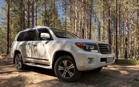 Toyota Land Cruiser 200, 2015 год, 4 000 000 рублей, 2 фотография