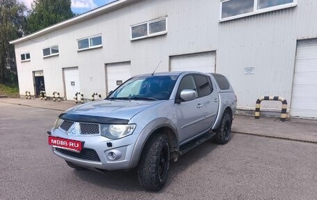 Mitsubishi L200 IV рестайлинг, 2012 год, 1 550 000 рублей, 2 фотография