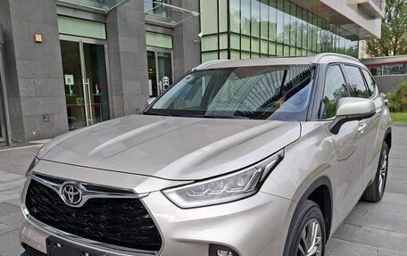 Toyota Highlander, 2026 год, 5 260 000 рублей, 2 фотография
