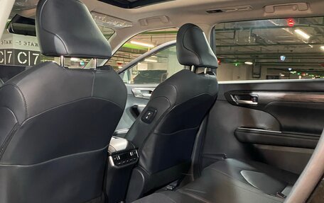 Toyota Highlander, 2026 год, 5 260 000 рублей, 29 фотография