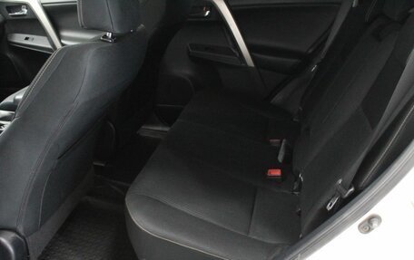 Toyota RAV4, 2015 год, 1 830 000 рублей, 17 фотография