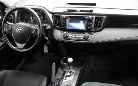 Toyota RAV4, 2015 год, 1 830 000 рублей, 19 фотография