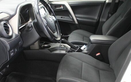 Toyota RAV4, 2015 год, 1 830 000 рублей, 21 фотография