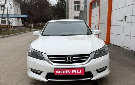 Honda Accord IX рестайлинг, 2013 год, 1 300 000 рублей, 1 фотография