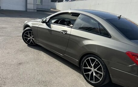Mercedes-Benz E-Класс, 2012 год, 1 500 000 рублей, 6 фотография