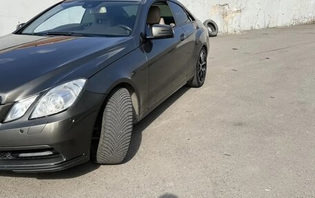 Mercedes-Benz E-Класс, 2012 год, 1 500 000 рублей, 8 фотография